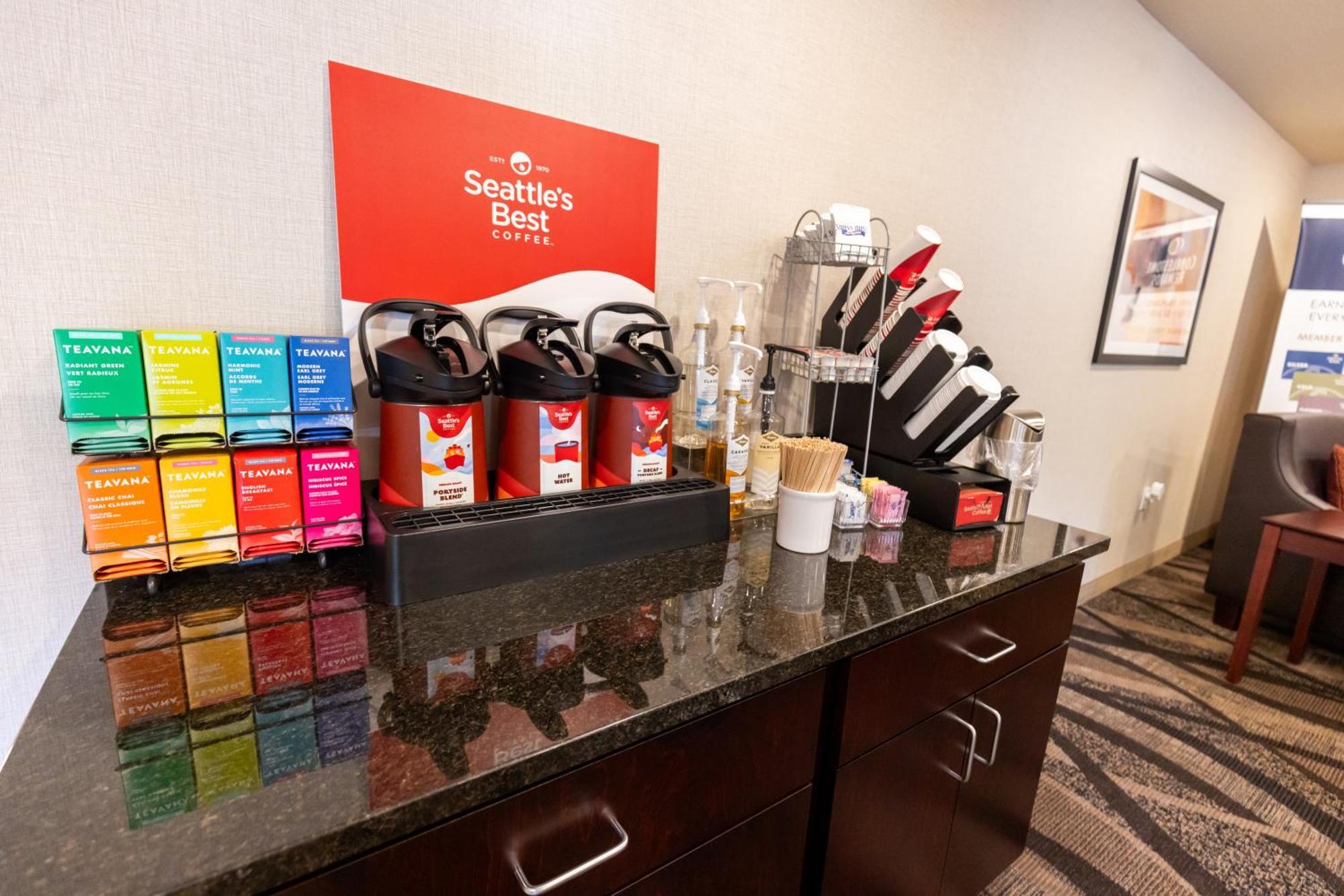 Cobblestone Inn & Suites - Winters Eksteriør billede