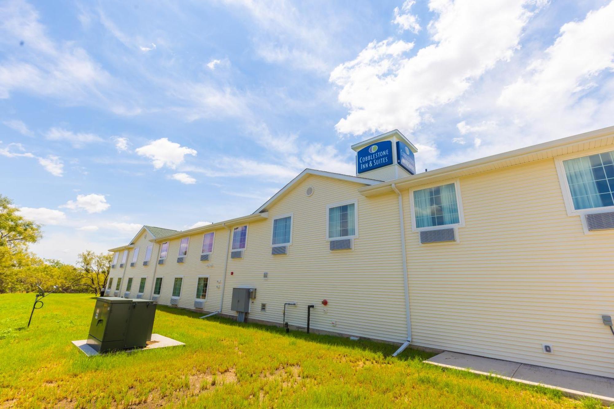 Cobblestone Inn & Suites - Winters Eksteriør billede